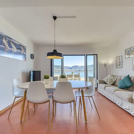 Apartamento Rhodas Rosas